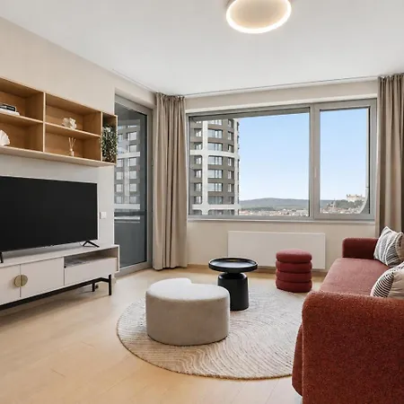 18th Floor Sky Park View * 브라티슬라바